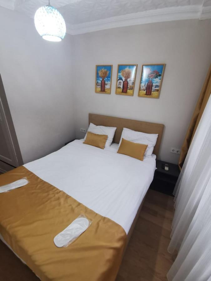 Konut Wooden House Hotel Istambul Exterior foto