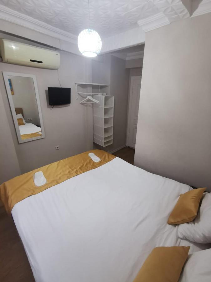 Konut Wooden House Hotel Istambul Exterior foto