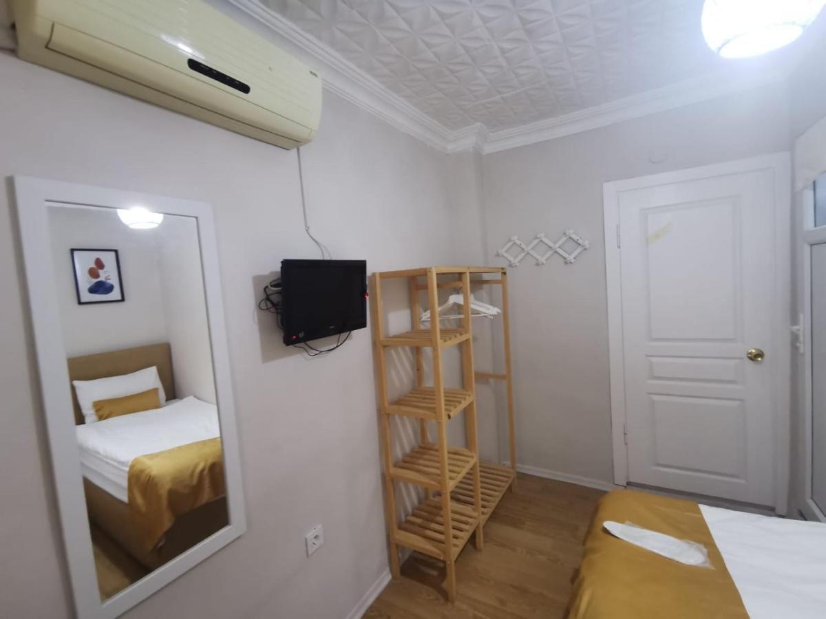 Konut Wooden House Hotel Istambul Exterior foto